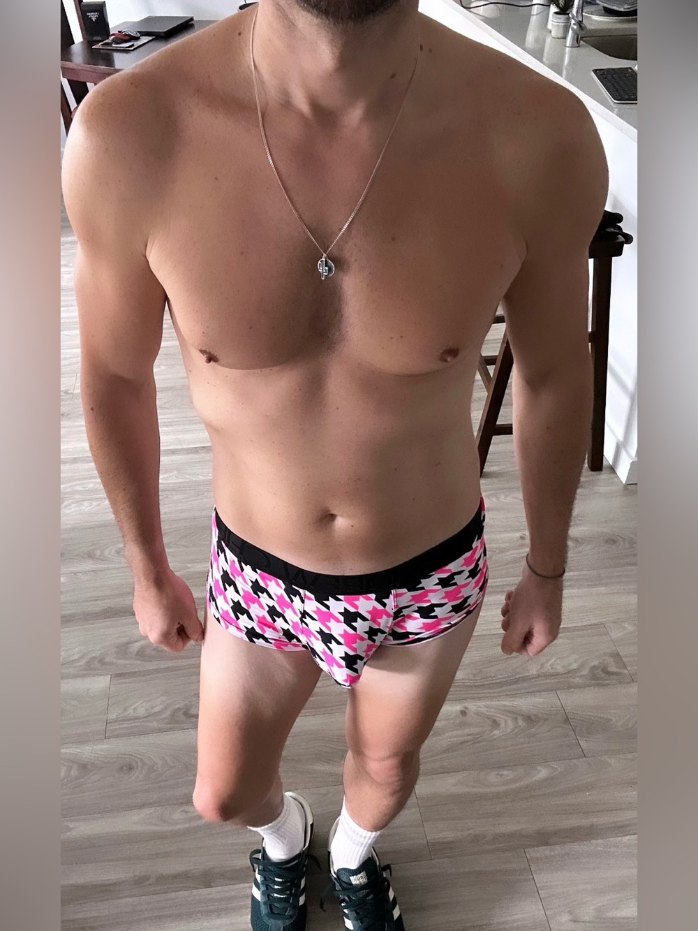Andrew Christian | Houndstooth Trunk with Almost Naked in Pink & Black (Small) - Picture 4 of 8